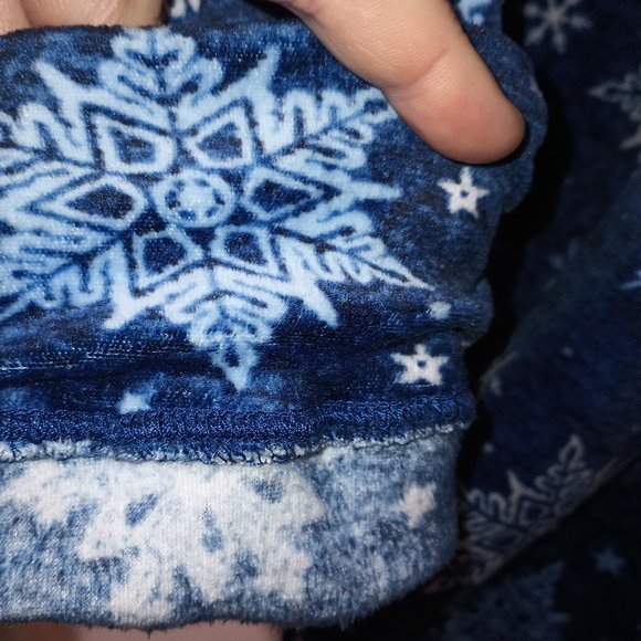 VGUC ~ Nautica Soft & Cozy Navy Blue PJ Top with Snowflakes (Size: Medium) - Picture 5 of 6